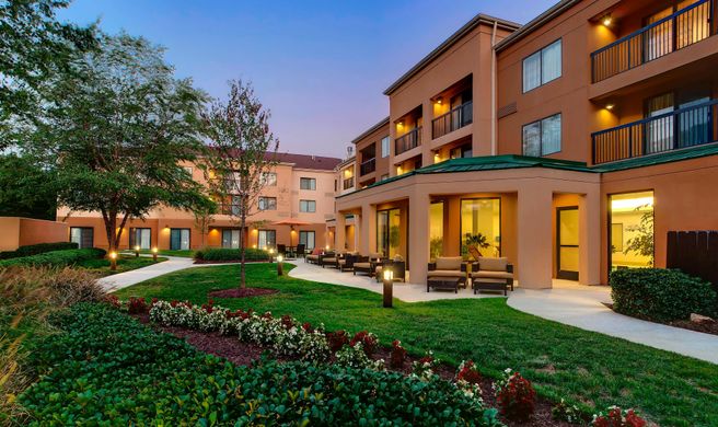 Courtyard by Marriott Richmond Airport Exterior