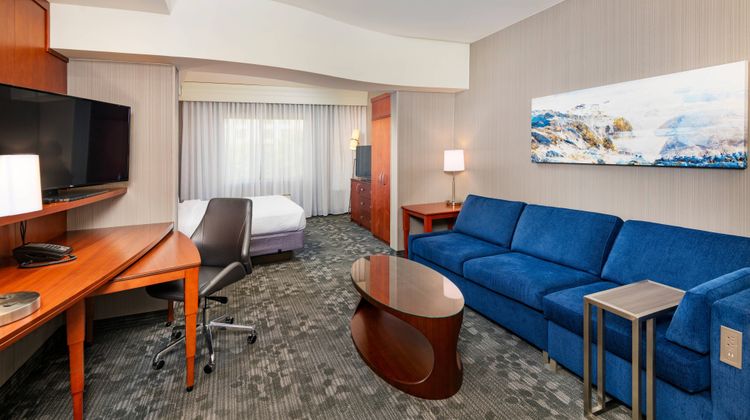 Courtyard Santa Ana Orange County Suite