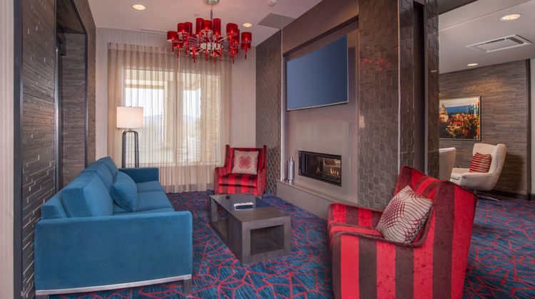 Fairfield Inn & Suites Altoona Lobby