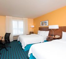Fairfield Inn & Suites Chicago Room