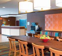 Fairfield Inn & Suites Chicago Lobby