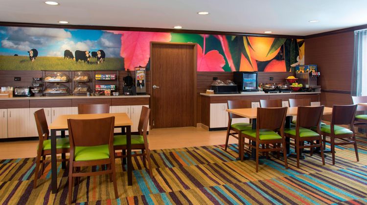 Fairfield Inn & Suites Chicago Restaurant