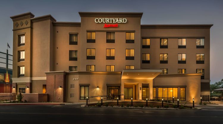 Courtyard Marriott Downtown/Riverfront Exterior
