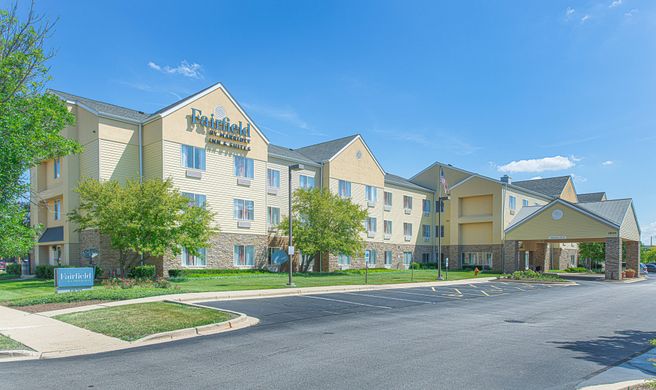 Fairfield Inn/Suites Chicago Naperville Exterior