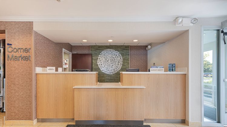 Fairfield Inn/Suites Chicago Naperville Lobby