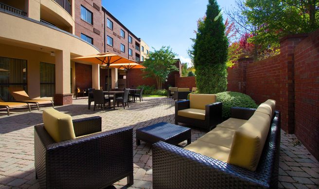 Courtyard by Marriott Blacksburg Exterior