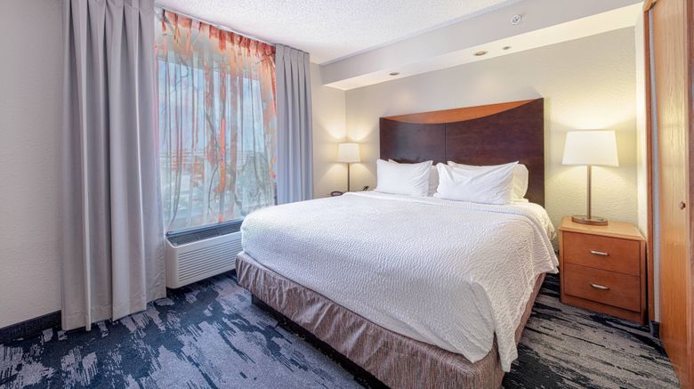 <b>Fairfield Inn/Suites Chicago Naperville Suite</b>. Images powered by <a href="https://www.leonardoworldwide.com/" title="Leonardo Worldwide" target="_blank">Leonardo</a>.