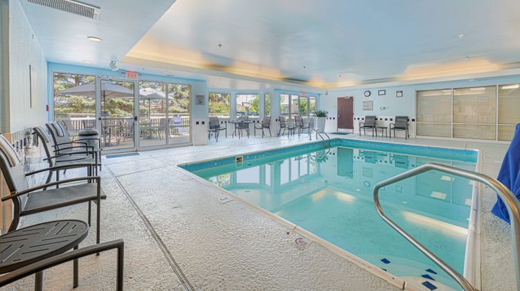 Fairfield Inn/Suites Chicago Naperville Pool