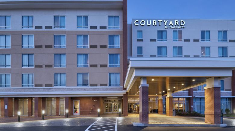 Courtyard St. Louis Brentwood Exterior. Images powered by <a href="https://www.leonardoworldwide.com" target="_blank" rel="noopener">Leonardo</a>.