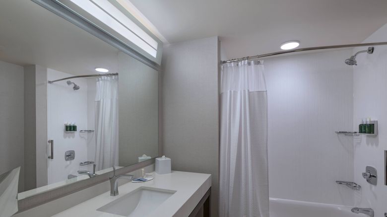 <b>Courtyard St. Louis Brentwood Room</b>. Images powered by <a href="https://www.leonardoworldwide.com/" title="Leonardo Worldwide" target="_blank">Leonardo</a>.