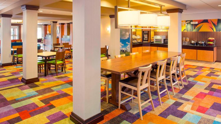 Fairfield Inn & Suites Atlanta McDonough Restaurant