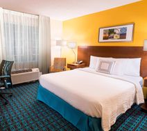 Fairfield Inn & Suites Atlanta/Perimeter Room