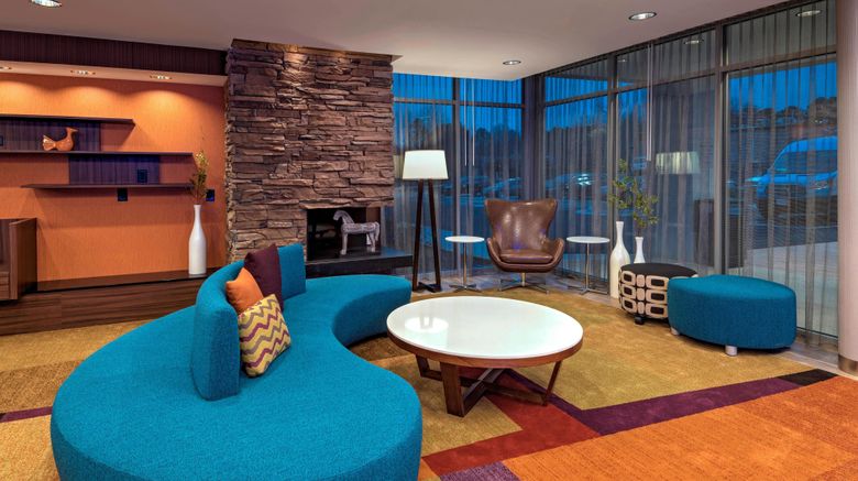 <b>Fairfield Inn & Suites Atlanta Peachtree Lobby</b>. Images powered by <a href="https://www.leonardoworldwide.com/" title="Leonardo Worldwide" target="_blank">Leonardo</a>.