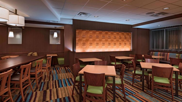Fairfield Inn & Suites Atlanta Peachtree Restaurant