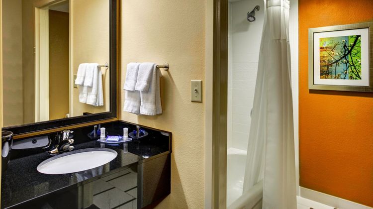 Fairfield Inn & Suites Atlanta Suwanee Room