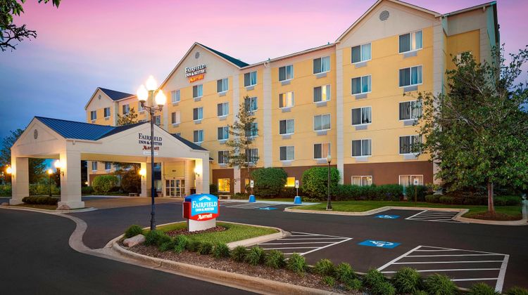 Fairfield Inn & Suites Chicago Midway Exterior