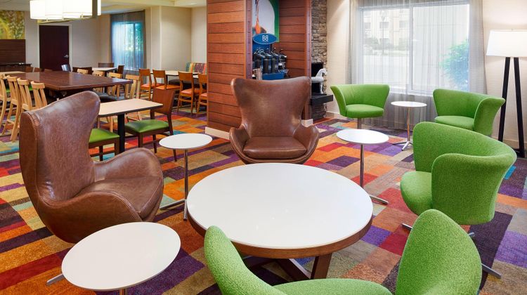 Fairfield Inn & Suites Chicago Midway Lobby