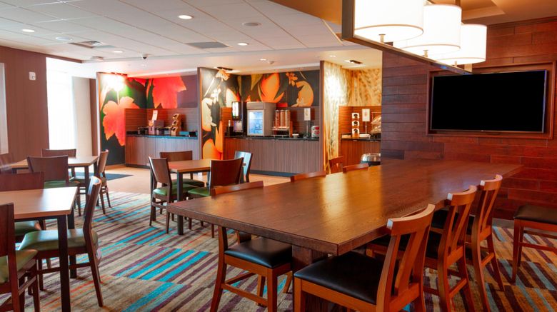 <b>Fairfield Inn & Suites Atlanta Woodstock Restaurant</b>. Images powered by <a href="https://www.leonardoworldwide.com/" title="Leonardo Worldwide" target="_blank">Leonardo</a>.