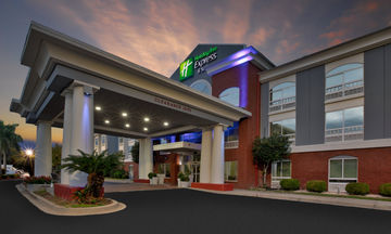 Holiday Inn Express & Suites Sumter