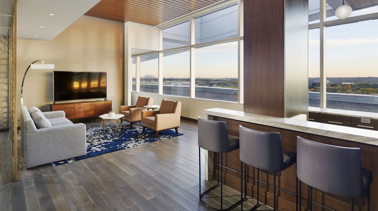 Intercontinental Minneapolis Airport Suite