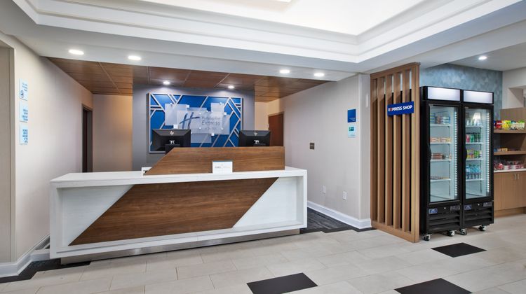 Holiday Inn Express & Suites Sumter Exterior