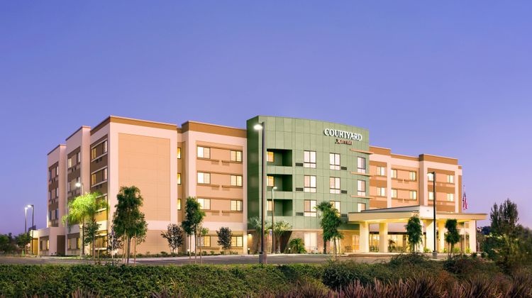 Courtyard San Diego Oceanside Exterior