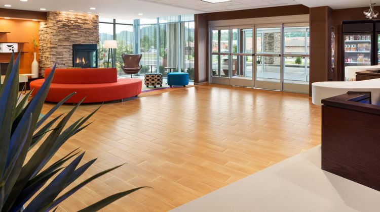 Fairfield Inn & Suites Athens Lobby