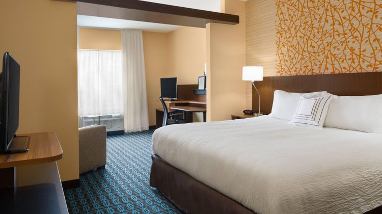 Fairfield Inn & Suites Athens Room