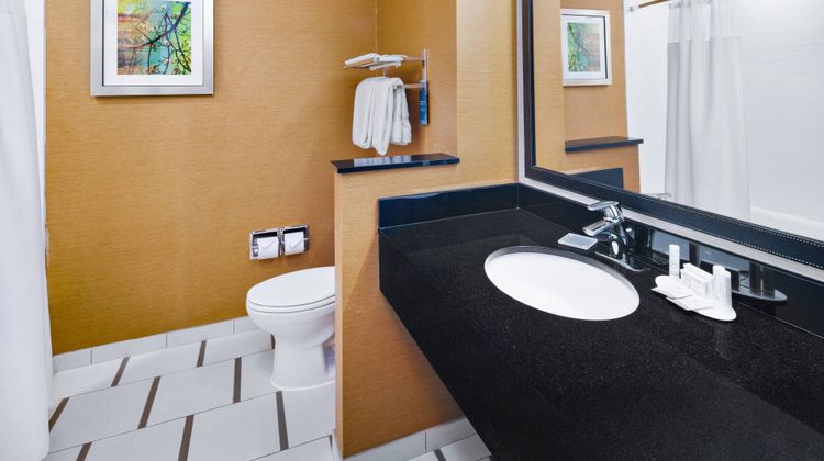 Fairfield Inn & Suites Athens Room
