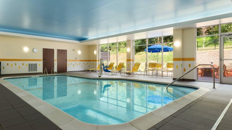 Fairfield Inn & Suites Athens Pool