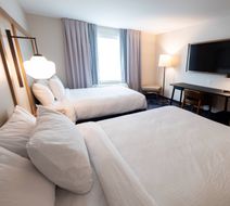 Fairfield Inn & Suites Fond du Lac Room