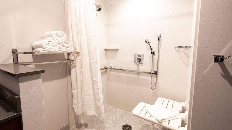 Fairfield Inn & Suites Fond du Lac Room
