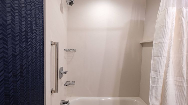 Fairfield Inn & Suites Fond du Lac Room