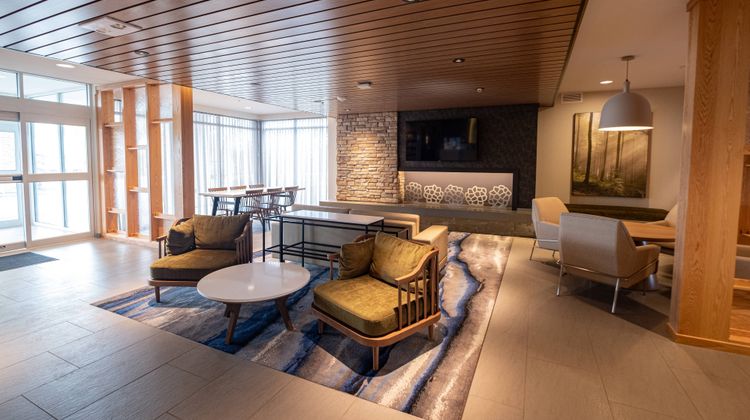 Fairfield Inn & Suites Fond du Lac Lobby
