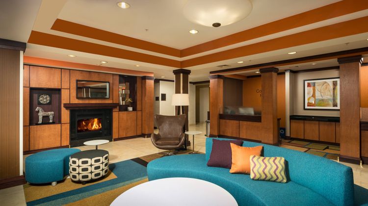 Fairfield Inn & Suites Augusta Lobby