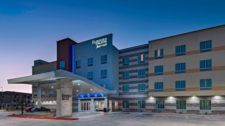Fairfield Inn & Suites Austin Buda Exterior