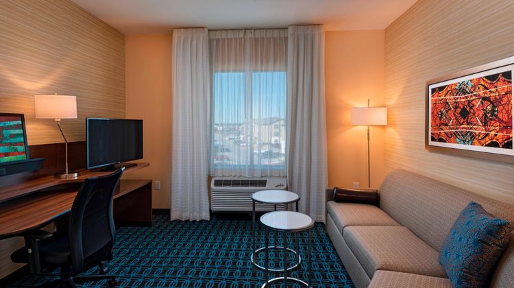 Fairfield Inn & Suites Austin Buda Room
