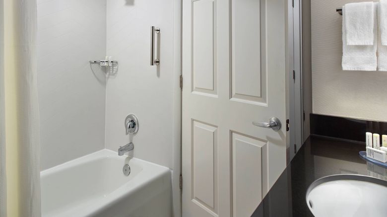 <b>Fairfield Inn & Suites Asheville South Room</b>. Images powered by <a href="https://www.leonardoworldwide.com/" title="Leonardo Worldwide" target="_blank">Leonardo</a>.