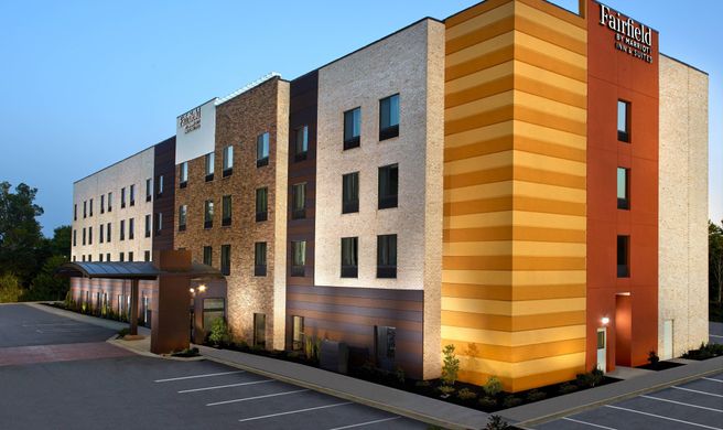 Fairfield Inn & Suites Asheville Airport Exterior