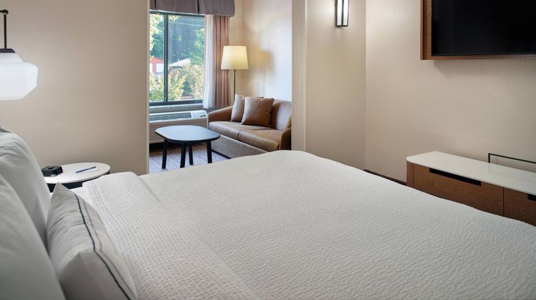 <b>Fairfield Inn & Suites Asheville Airport Suite</b>. Images powered by <a href="https://www.leonardoworldwide.com/" title="Leonardo Worldwide" target="_blank">Leonardo</a>.