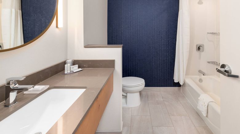 <b>Fairfield Inn & Suites Historic Downtown Room</b>. Images powered by <a href="https://www.leonardoworldwide.com/" title="Leonardo Worldwide" target="_blank">Leonardo</a>.