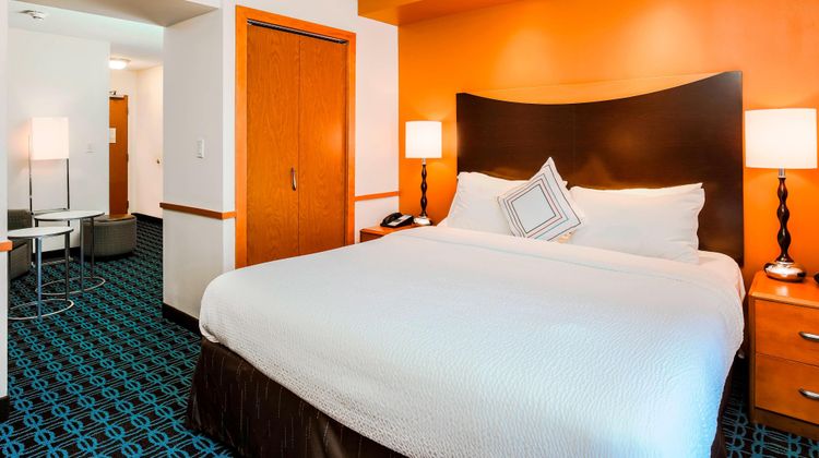 Fairfield Inn & Suites Wilkes-Barre Suite