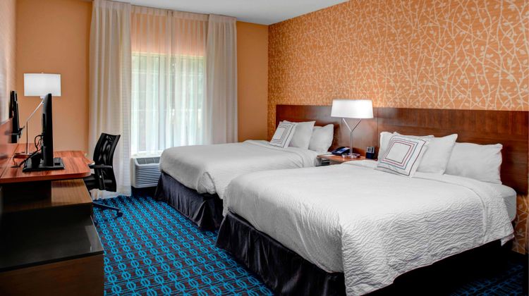 Fairfield Inn & Suites Douglas Room