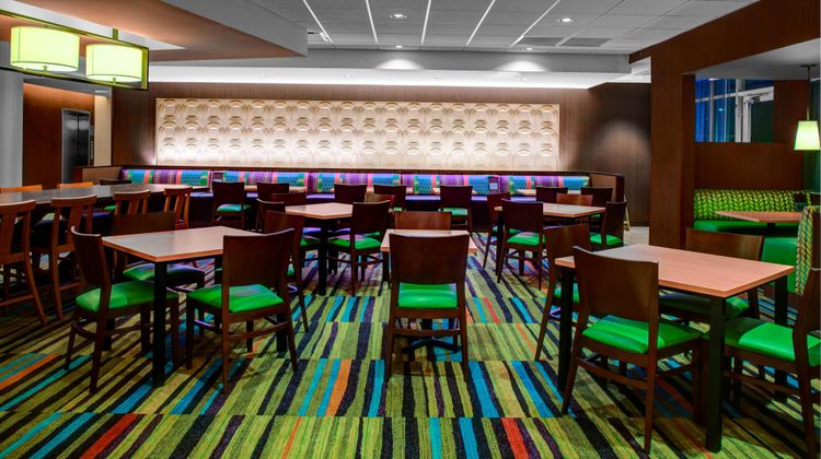 Fairfield Inn & Suites Douglas Restaurant