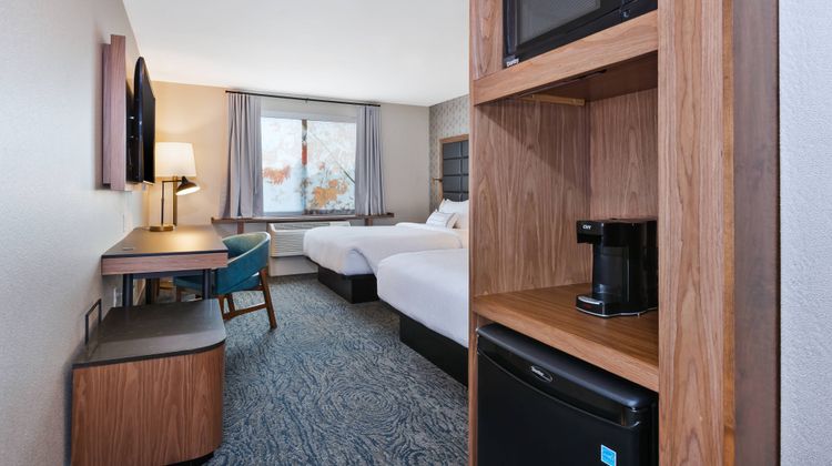 Fairfield Inn & Suites Kalamazoo Room