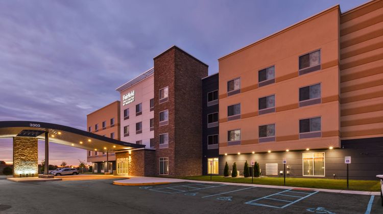 Fairfield Inn & Suites Kalamazoo Exterior