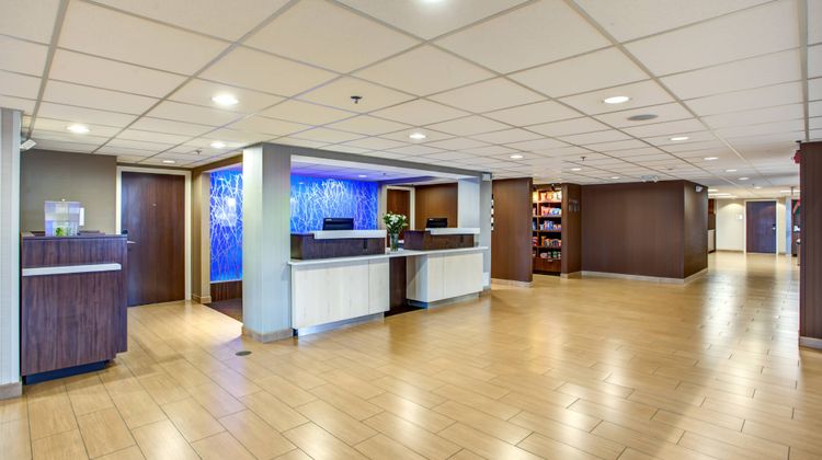 Fairfield Inn/Suites Springfield-Holyoke Lobby