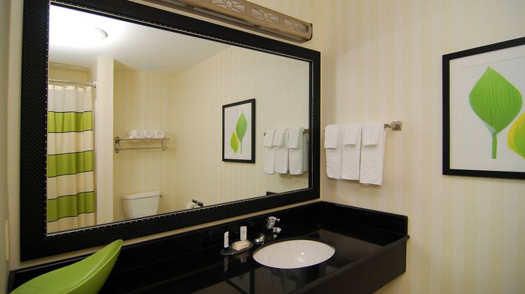 Fairfield Inn & Suites Tehachapi Room