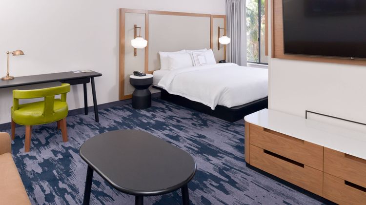 Fairfield Inn & Suites Central Suite