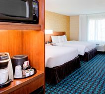 Fairfield Inn & Suites North Airport Room